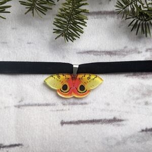 🩷 Butterfly Choker